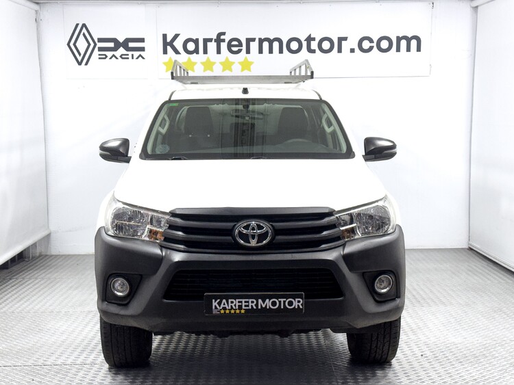 Toyota Hilux Doble Cabina DLX 4x4 foto 3